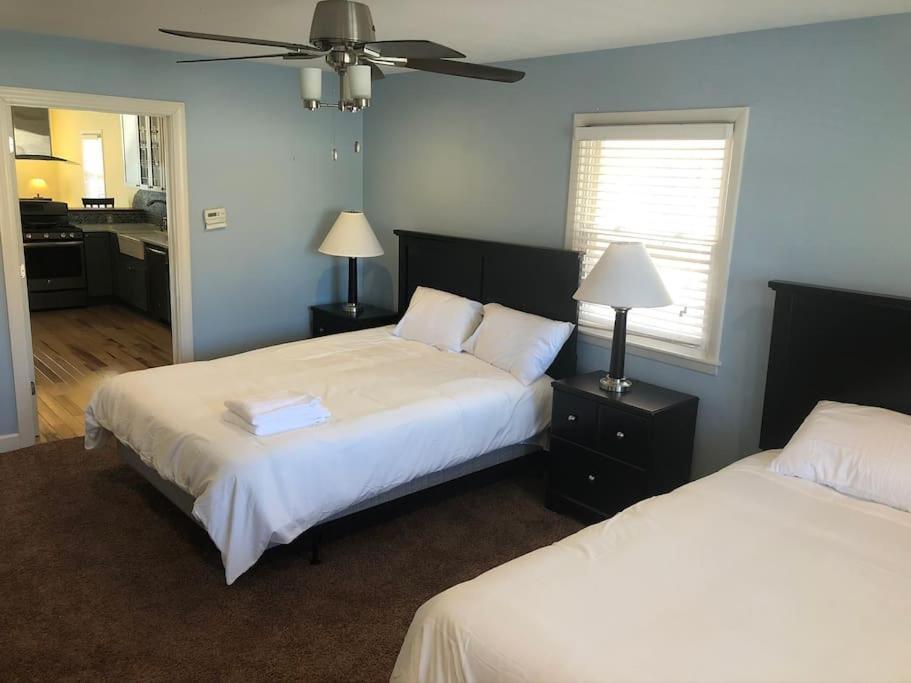 Entire Apartment Close To Downtown - 2 Queen Beds Springfield Esterno foto